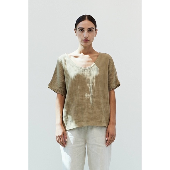 Short Sleeve Cotton Gauze Blouse in Dried Thyme - Picture 2 of 6